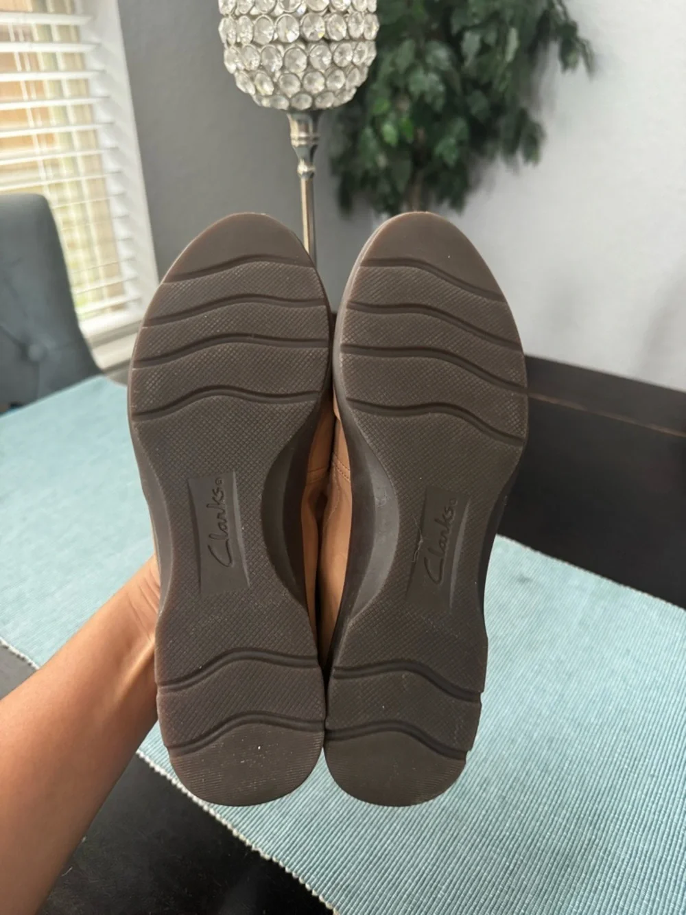 Clarks tan leather